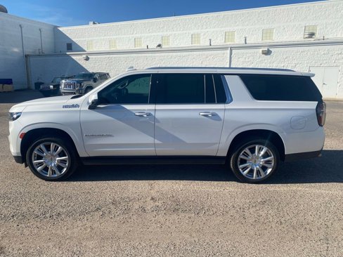 Used 2022 Chevrolet Suburban High Country image 8