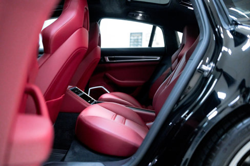 Used 2023 Porsche Panamera GTS image 41
