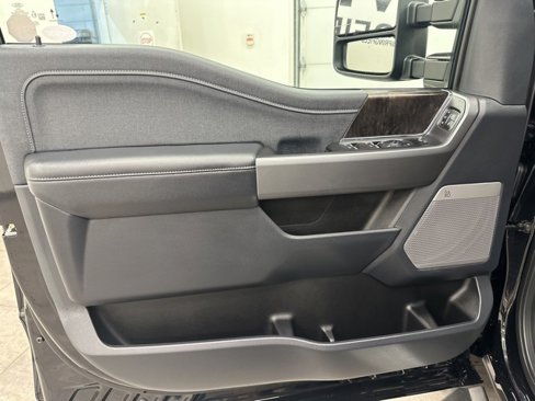 New 2026 Ford F250 Lariat image 16