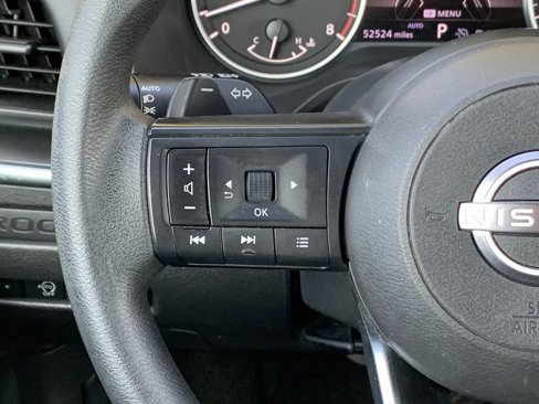 Used 2024 Nissan Rogue S image 12