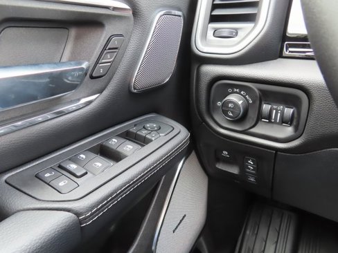 New 2026 RAM 1500 Laramie w/ Night Edition image 33