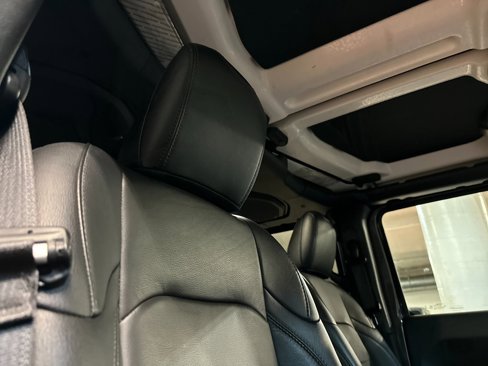 Certified 2021 Jeep Wrangler Unlimited Sahara image 16