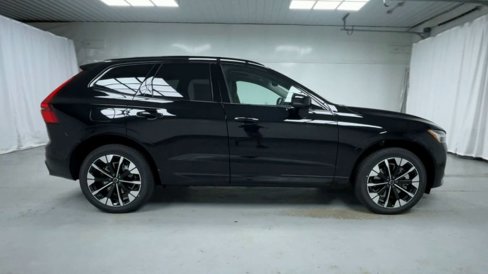 New 2026 Volvo XC60 T8 Plus w/ Protection Package Premier image 24