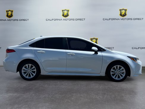 Used 2025 Toyota Corolla LE image 6
