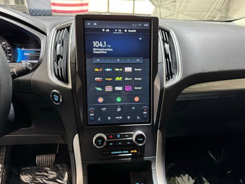 Used 2024 Ford Edge SEL image 20