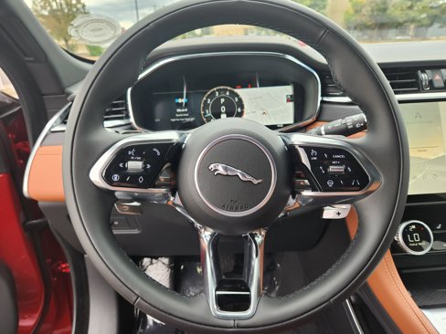 New 2026 Jaguar F-PACE R-Dynamic S image 7