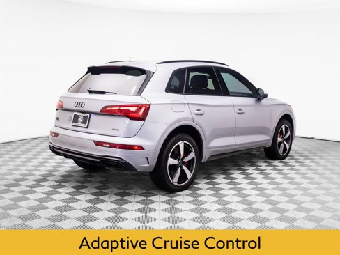 Used 2024 Audi Q5 2.0T Prestige w/ Prestige Package image 5