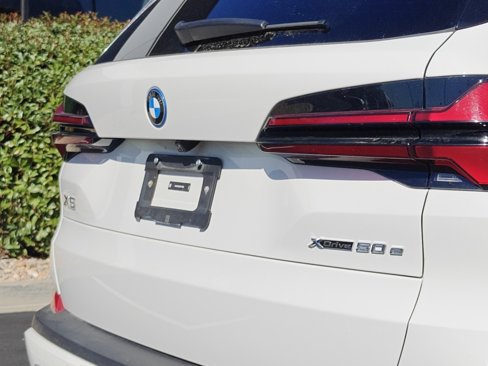 Used 2025 BMW X5 xDrive50e image 38