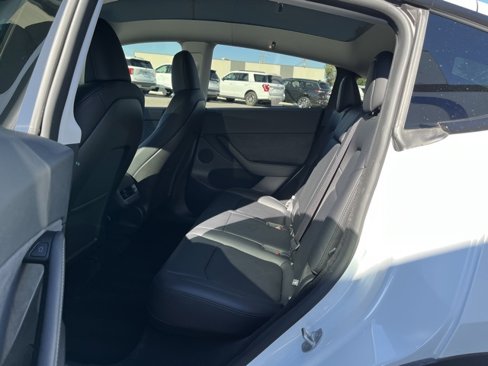 Used 2025 Tesla Model Y Performance image 27
