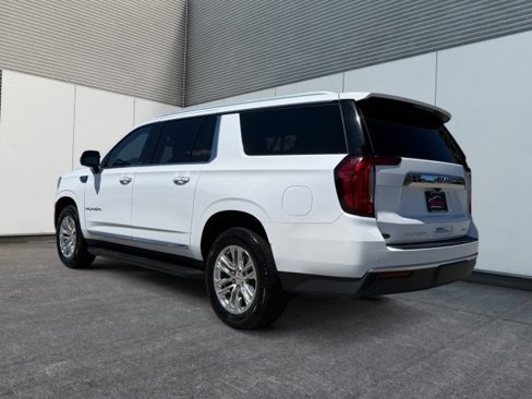 Used 2021 GMC Yukon XL SLT w/ SLT Luxury Plus Package image 11