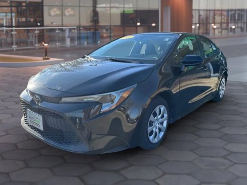 Used 2021 Toyota Corolla LE image 3