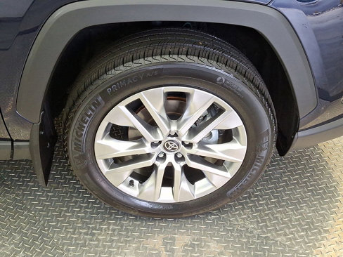Used 2025 Toyota RAV4 XLE Premium image 27