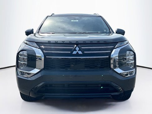 New 2025 Mitsubishi Outlander SEL image 2
