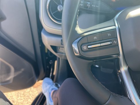 New 2026 Chevrolet Colorado ZR2 w/ Technology Package image 14