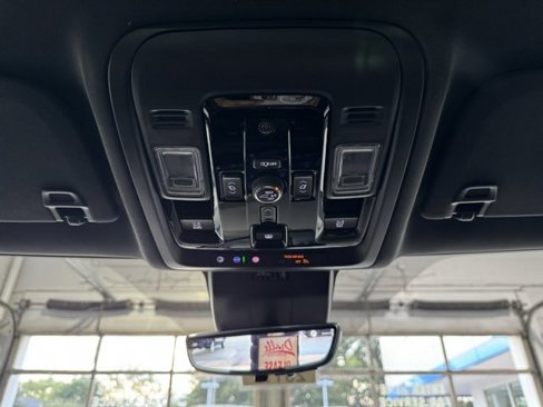 New 2026 Chevrolet Suburban High Country image 25
