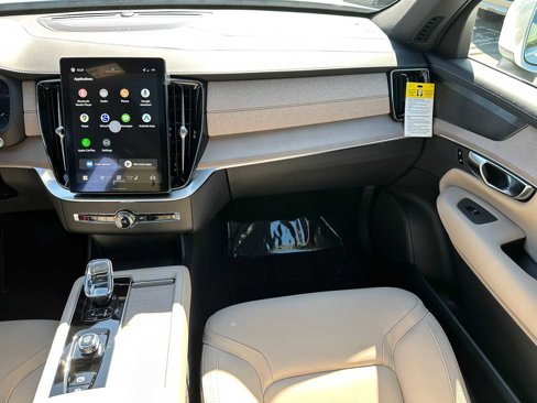 New 2026 Volvo XC90 B6 Plus w/ Protection Package Premier image 19