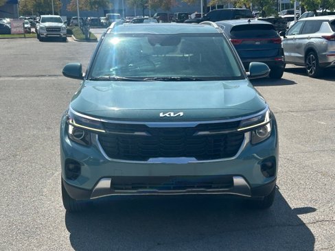 Used 2025 Kia Seltos EX w/ EX Sunroof Package image 8