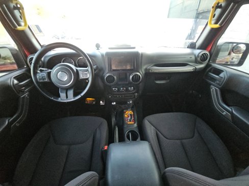 Used 2013 Jeep Wrangler Unlimited Sport w/ Connectivity Group image 11