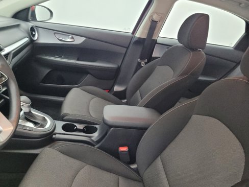 Used 2023 Kia Forte LXS image 17