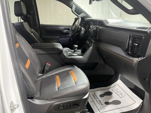 Used 2024 GMC Sierra 1500 AT4 w/ Technology Package image 29