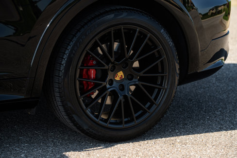 Used 2021 Porsche Cayenne GTS image 25
