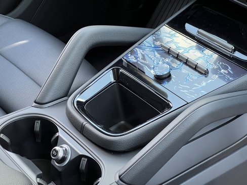 New 2025 Porsche Cayenne image 37