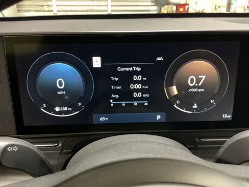 New 2026 Hyundai Kona SEL Premium image 17