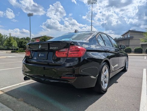 Used 2015 BMW 320i Sedan image 9