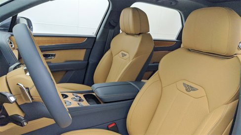 New 2024 Bentley Bentayga image 13
