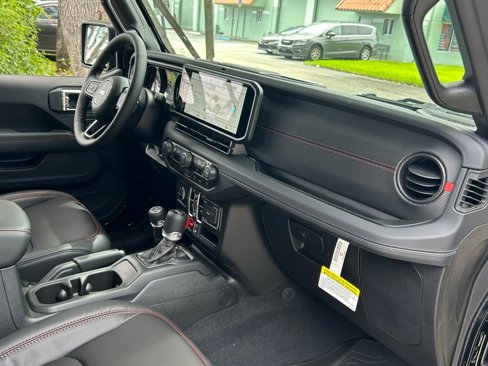 New 2025 Jeep Wrangler Unlimited Rubicon image 29