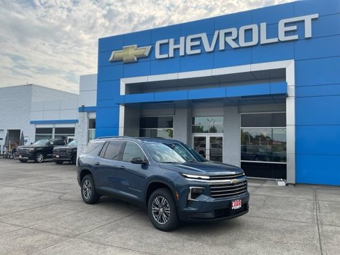 New 2026 Chevrolet Traverse LT w/ Driver Confidence Package image 1