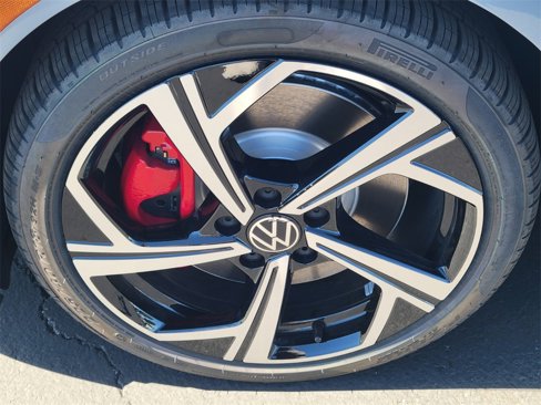 New 2025 Volkswagen GTI SE image 5