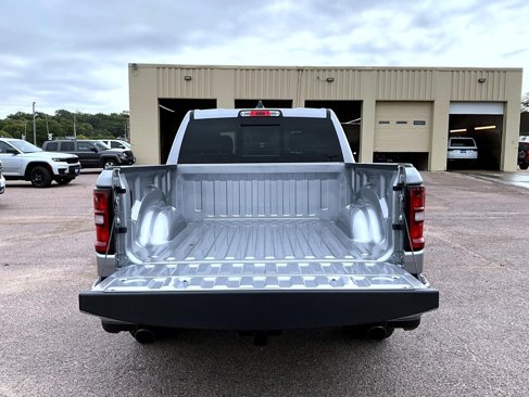 New 2026 RAM 1500 4x4 Crew Cab image 9