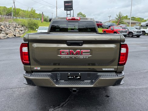 New 2025 GMC Canyon Elevation w/ Convenience Package image 4