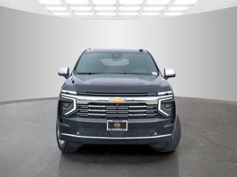 New 2026 Chevrolet Suburban Premier image 2