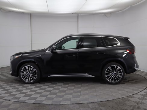 Used 2025 BMW X1 xDrive28i w/ Technology Package image 9