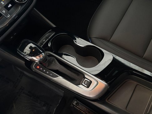 Used 2025 Buick Envista Sport Touring image 40
