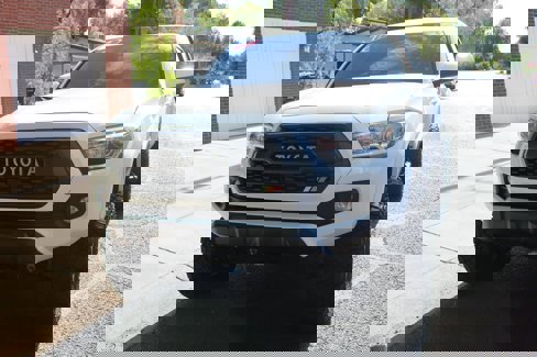 Used 2017 Toyota Tacoma SR5 image 29