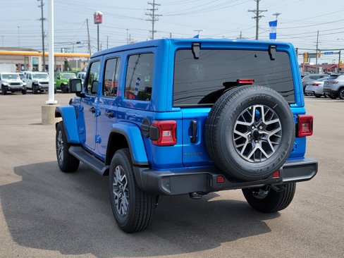 New 2025 Jeep Wrangler Sahara image 7