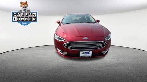 Used 2017 Ford Fusion SE w/ Fusion SE Technology Package image 3