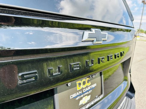Used 2025 Chevrolet Suburban RST image 25