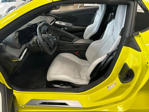 Used 2023 Chevrolet Corvette Stingray Convertible w/ Z51 Performance Package image 29