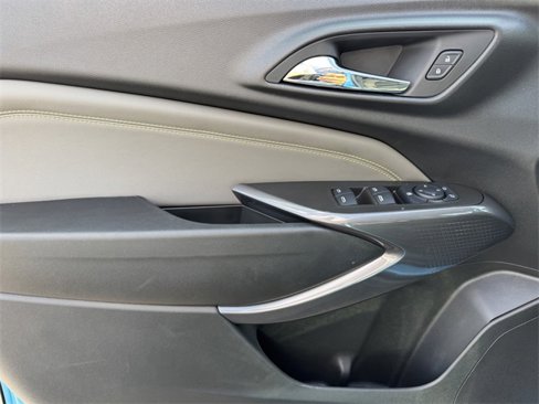 Certified 2025 Chevrolet Trax ACTIV w/ Driver Confidence Package image 11