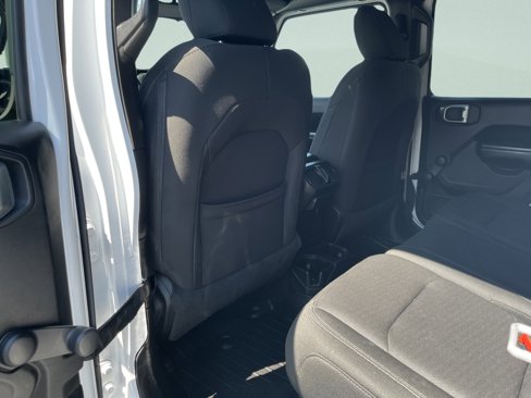 Used 2019 Jeep Wrangler Unlimited Sport image 11