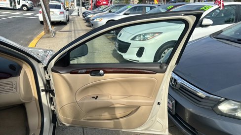 Used 2011 Buick Lucerne CXL w/ Driver Confidence Package image 14