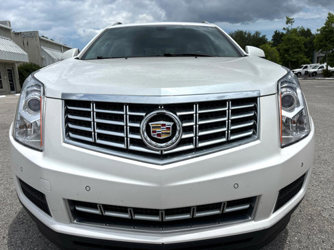 Used 2013 Cadillac SRX Luxury image 3