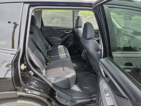 Used 2020 Subaru Forester Premium image 12