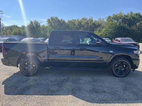 New 2026 RAM 1500 4x4 Crew Cab image 8