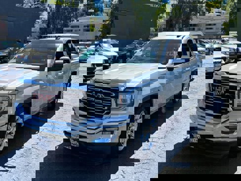 Used 2016 GMC Sierra 1500 SLE w/ SLE Value Package image 6