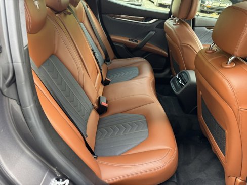 Used 2019 Maserati Ghibli S GranLusso image 16